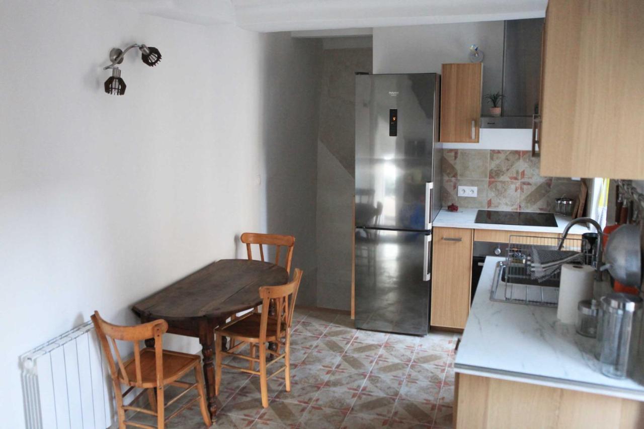Appartement De Charme - Parc Du Luberon Cadenet Exterior foto